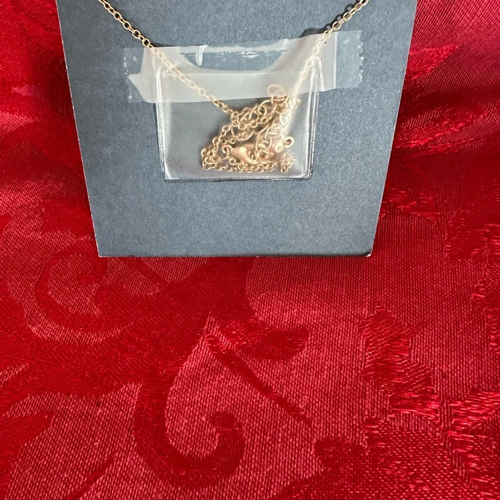 🌵 3/$15 Universal Thread Gold Chain with Black Onyx Pendant ( see description)